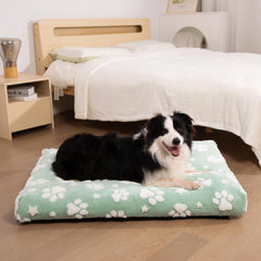 Yaning 30x20 green paw dog bed front view offering cozy comfort