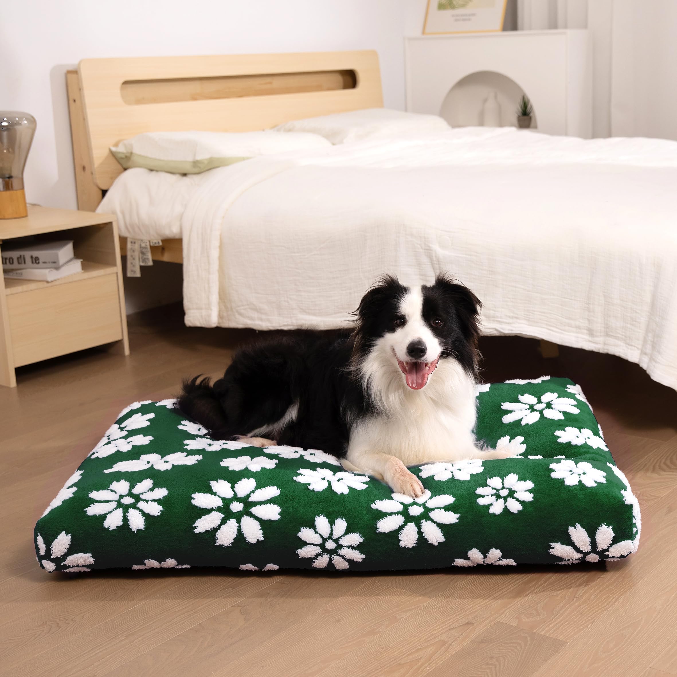 Yaning plush fabric closeup shows soft, fluffy texture for cozy lounging