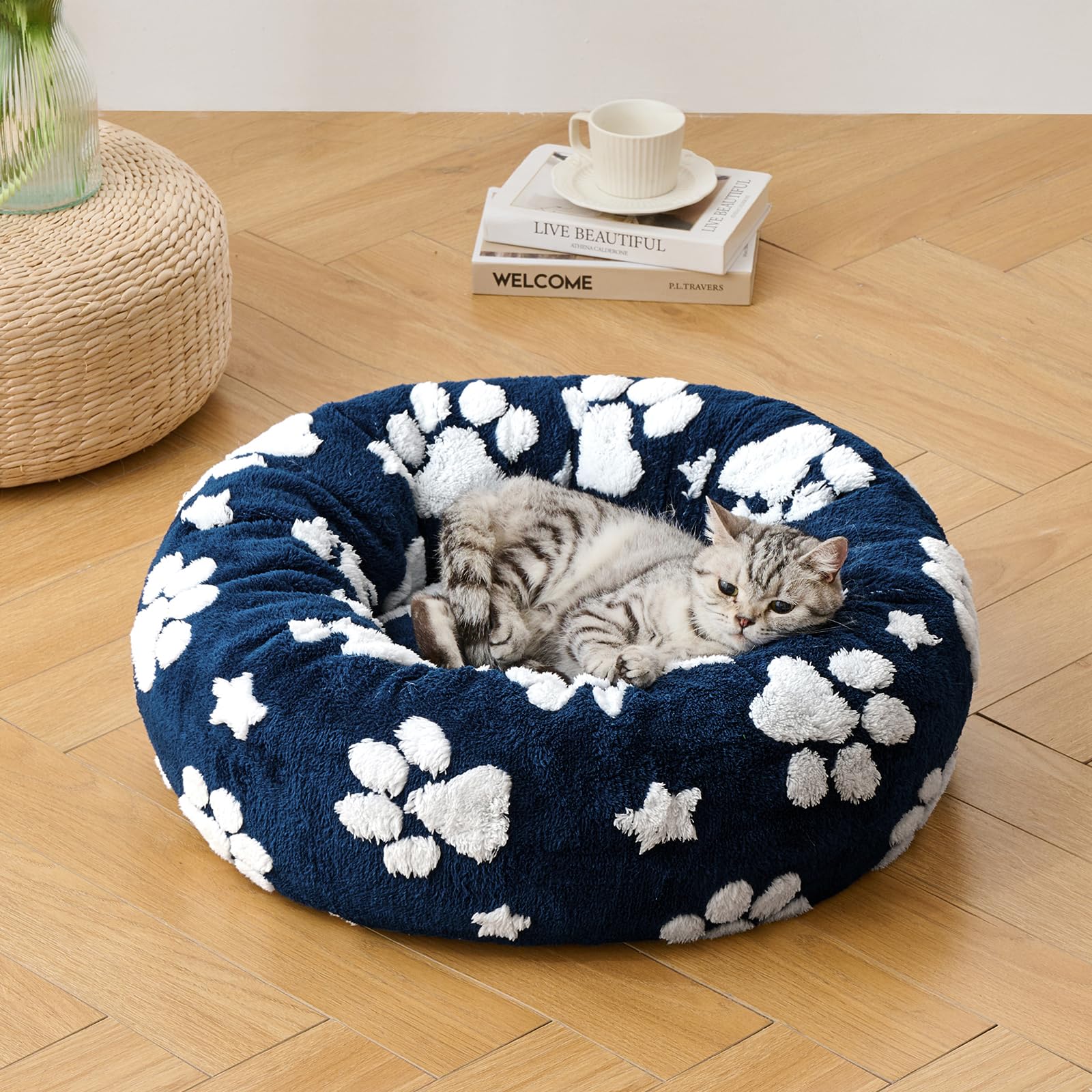 Yaning navy 23-inch bed fits small dogs and indoor cats snugly