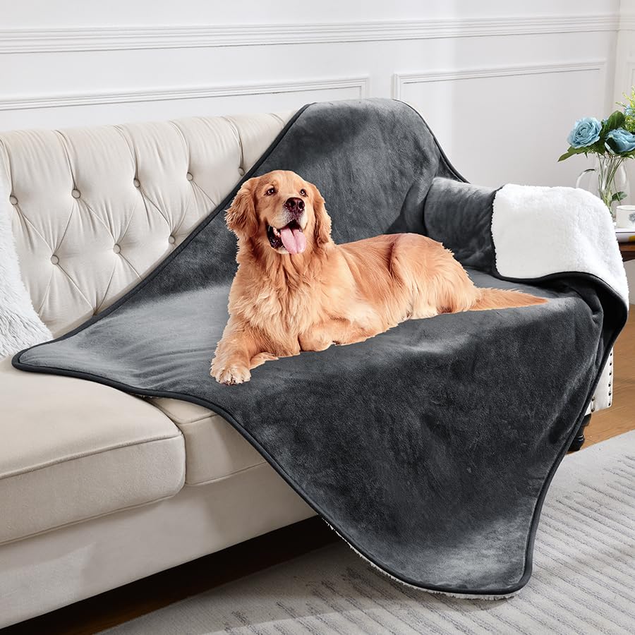 Yaning waterproof blanket sherpa side provides warm, cozy comfort for pets and people.