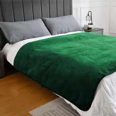 Yaning waterproof blanket soft sherpa-side adds plush comfort after long days.