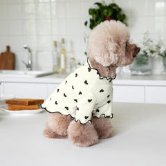 Yaopelky stretchy-sleeve dog outfit demonstrates flexible fit for all body types.