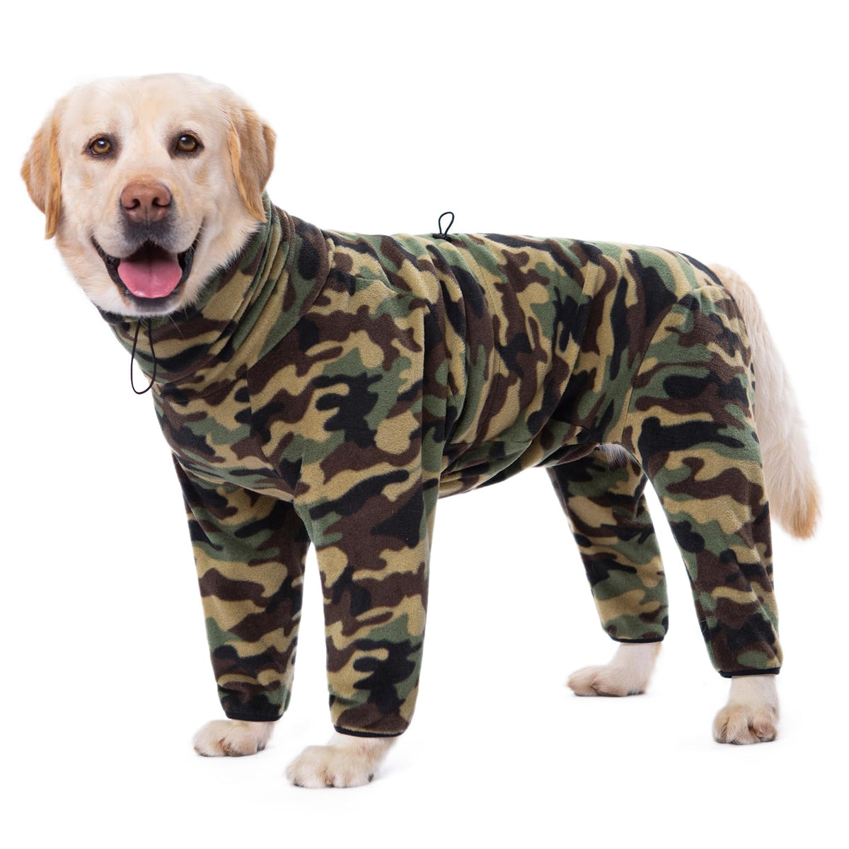 Yeapeeto dog winter coat camouflage front view showcases warm, durable protection.
