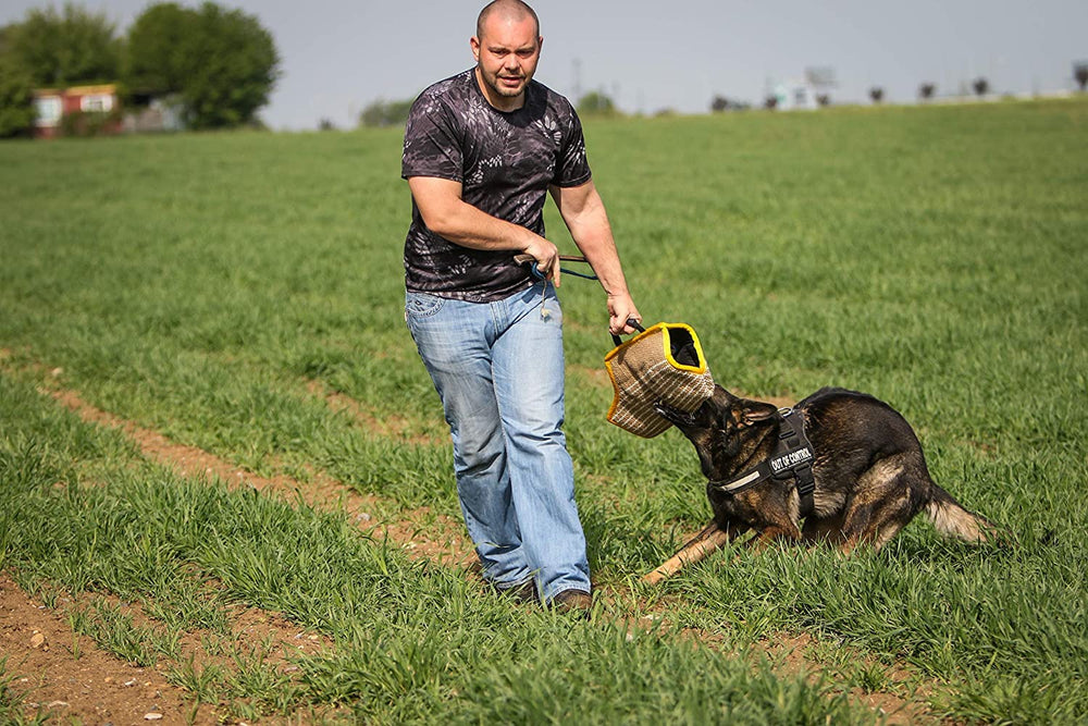 YES4QUALITY dog bite sleeve for durable k9 training with reliable protection.
