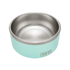 YETI Boomer 8 bearfoot non-slip ring keeps the bowl steady.