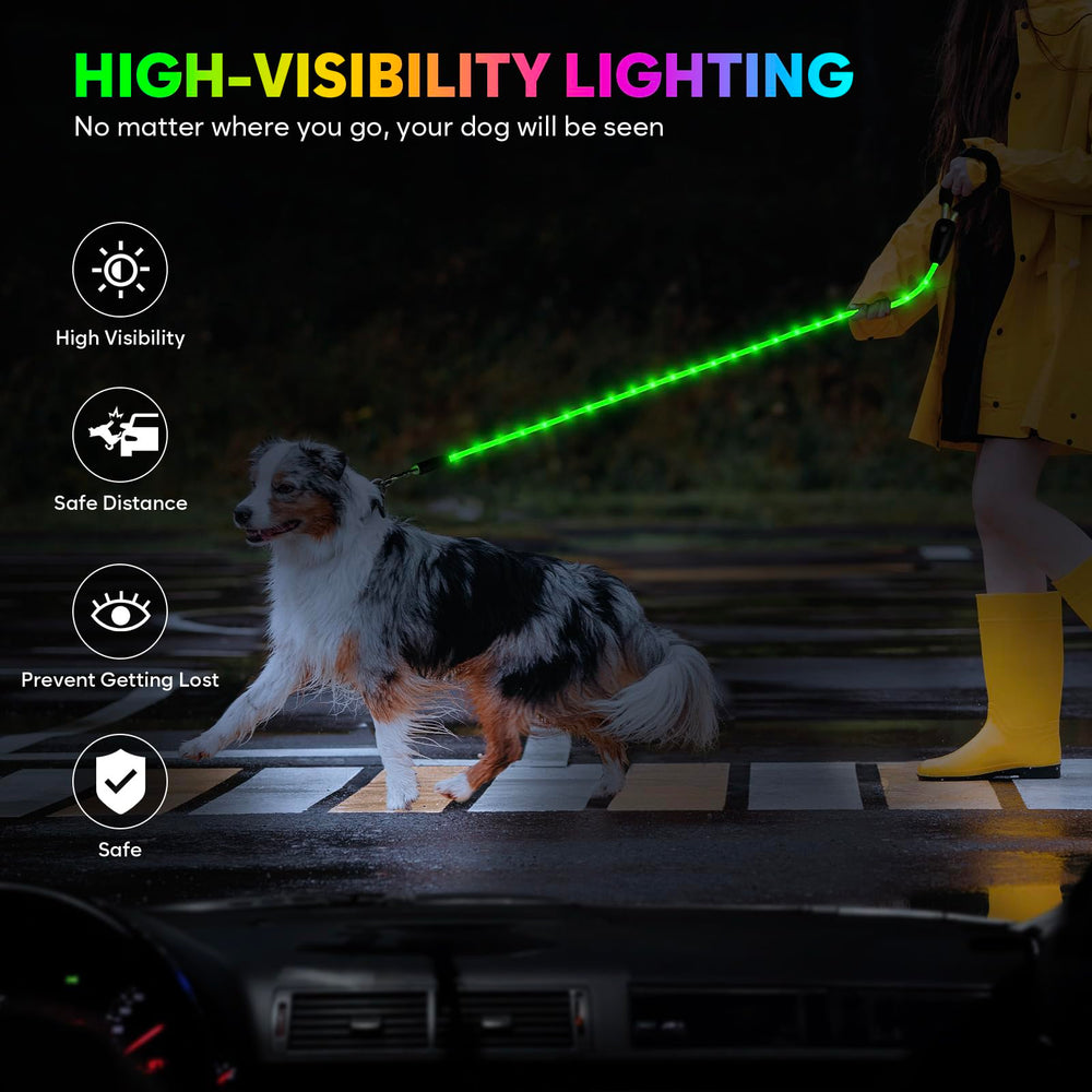 YFbrite dog leash has a rotatable double-headed hook to prevent tangles.