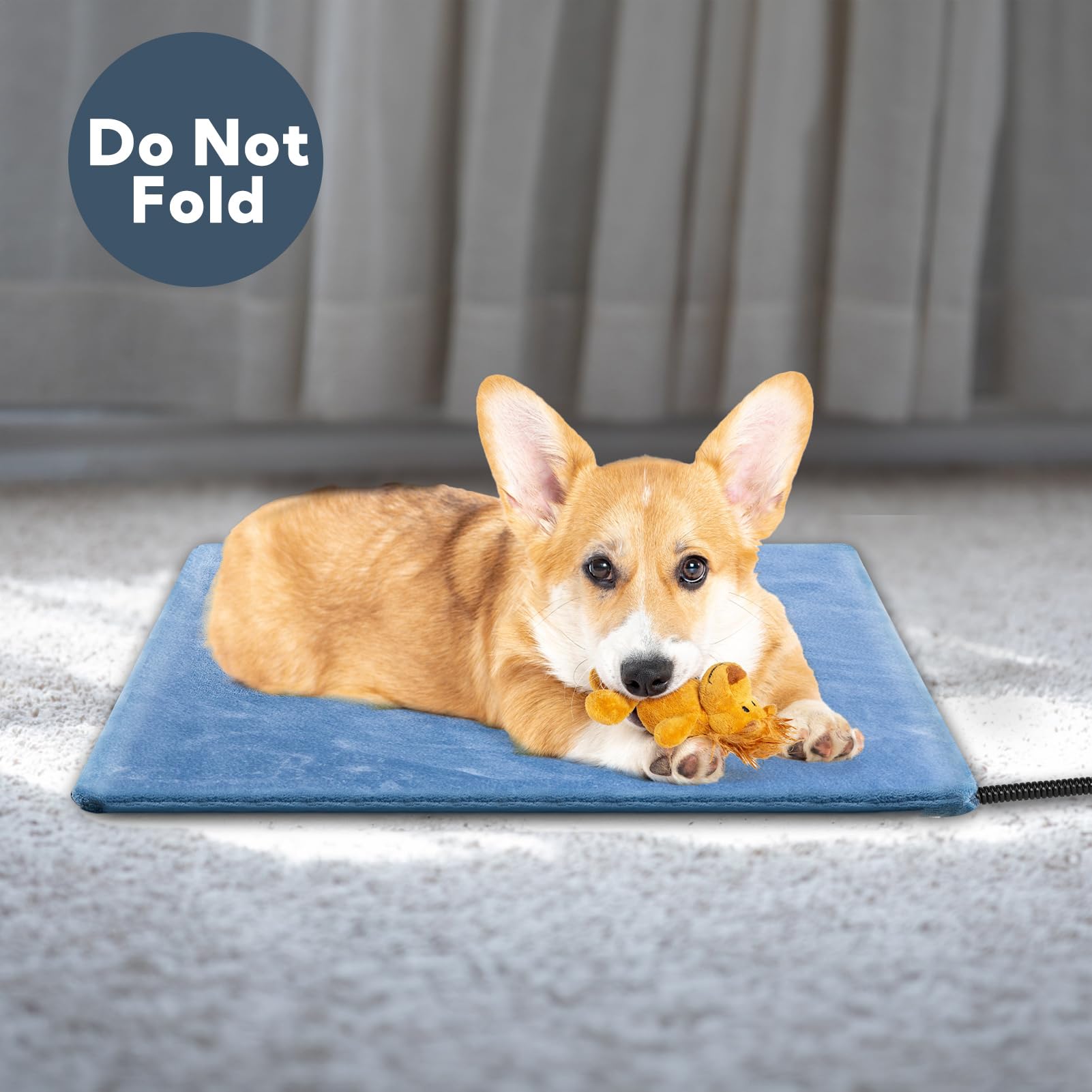 Yicostar 18x18 blue pad fits mid-sized pets comfortably.