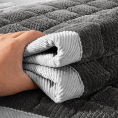 YJSMMXY couch-cover-anti-slip-back keeps the cover in place during play.