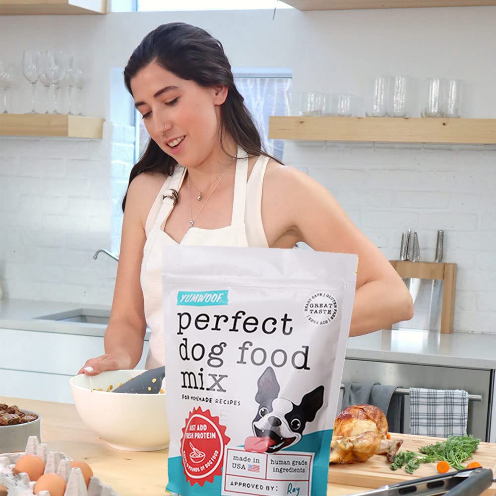 Yumwoof Perfect Dog Food Mix packaging-front shows brand trust and product benefits.