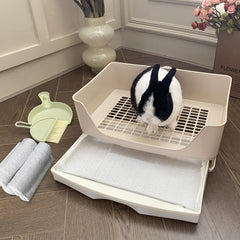 Yuoaes litter box grate inside view highlights waste containment for mess control.