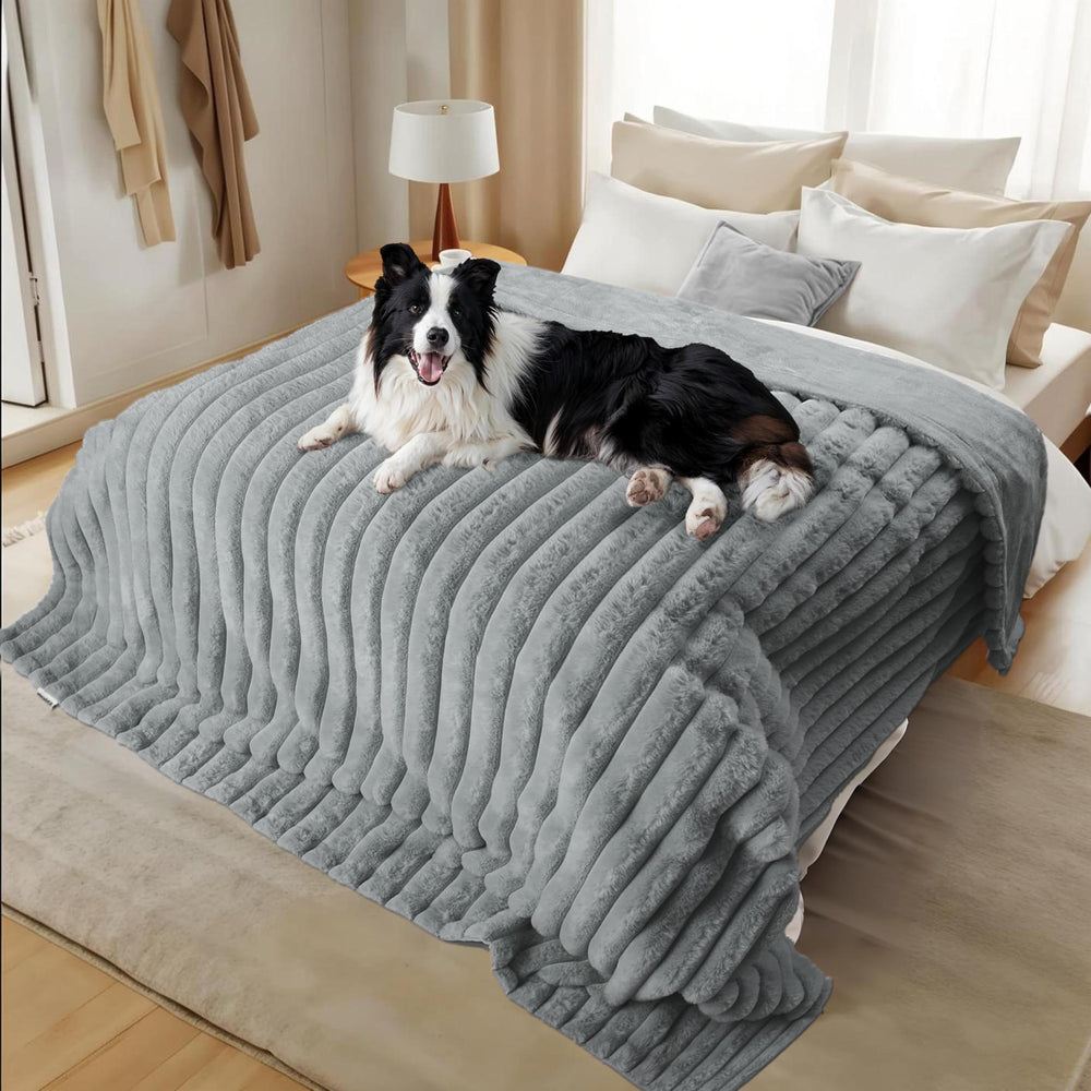 ZAKAPAWS 50x60 blanket ideal for indoors with large dogs