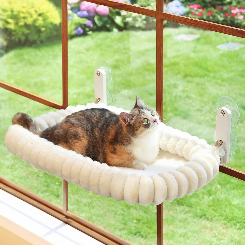 Zakkart SnugCloud folded-curtain-use showcases space-saving compatibility and quick deployment.