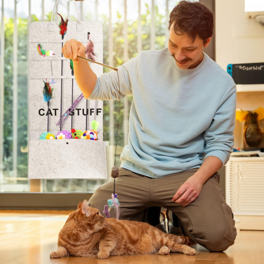 ZAVOOS cat toy storage bag is a thoughtful gift for cat lovers.