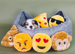ZippyPaws NomNomz pizza toy detailed design for bite-friendly fun.