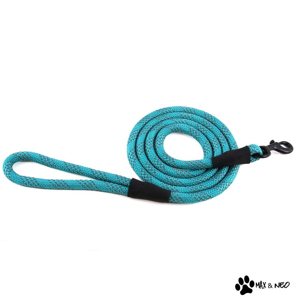 ZippyPaws Outdoor walking leash with mountain rope for rugged trails