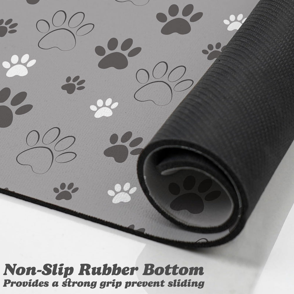Zoeeya dog food mat shows non-slip backing that holds bowls in place.
