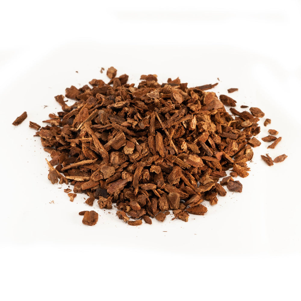 Zoo Med Reptile Bark Fir Bedding bark-chip-closeup highlights moisture retention for humidity-loving habitats.