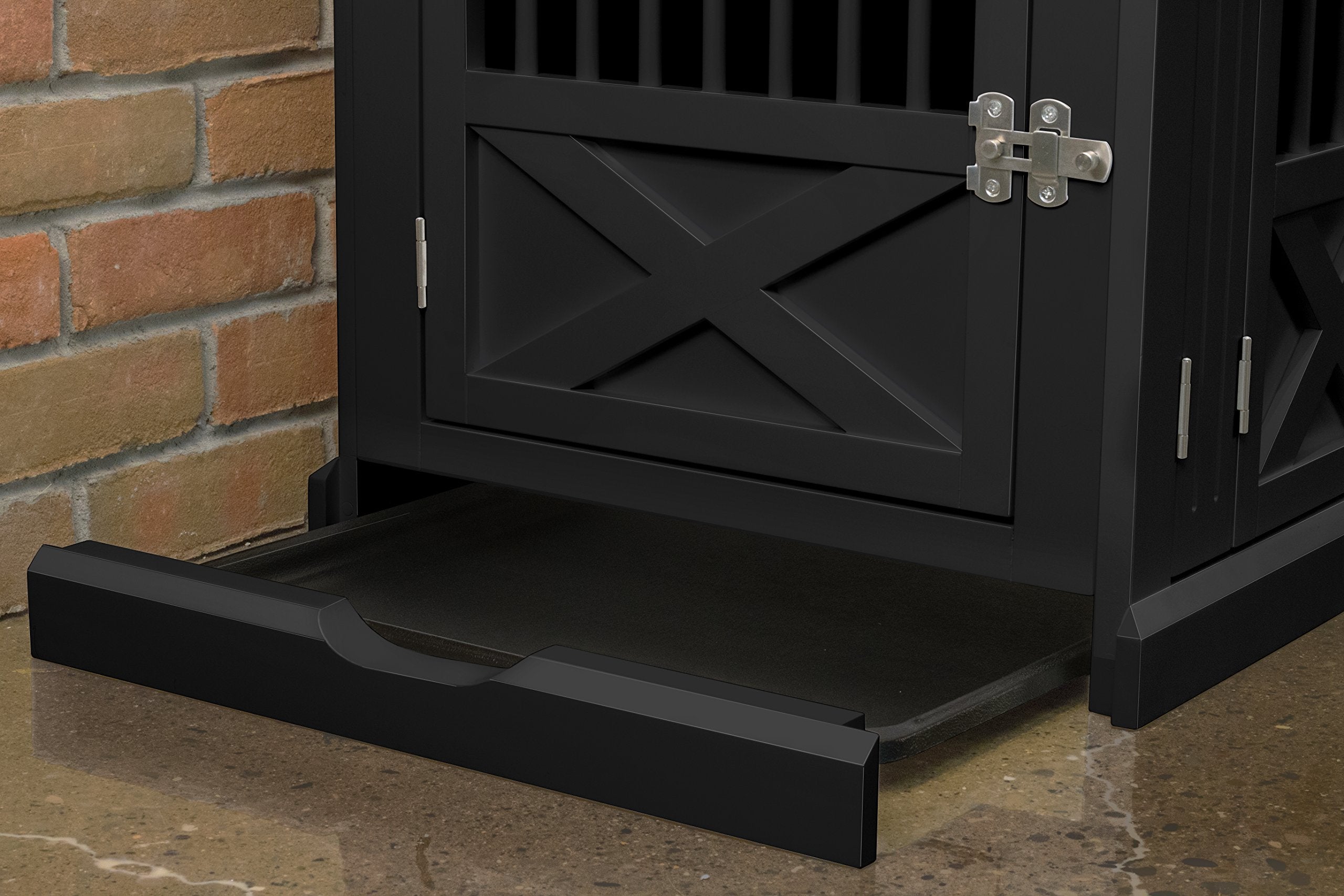 Zoovilla Merry crate black finish option complements contemporary interiors.