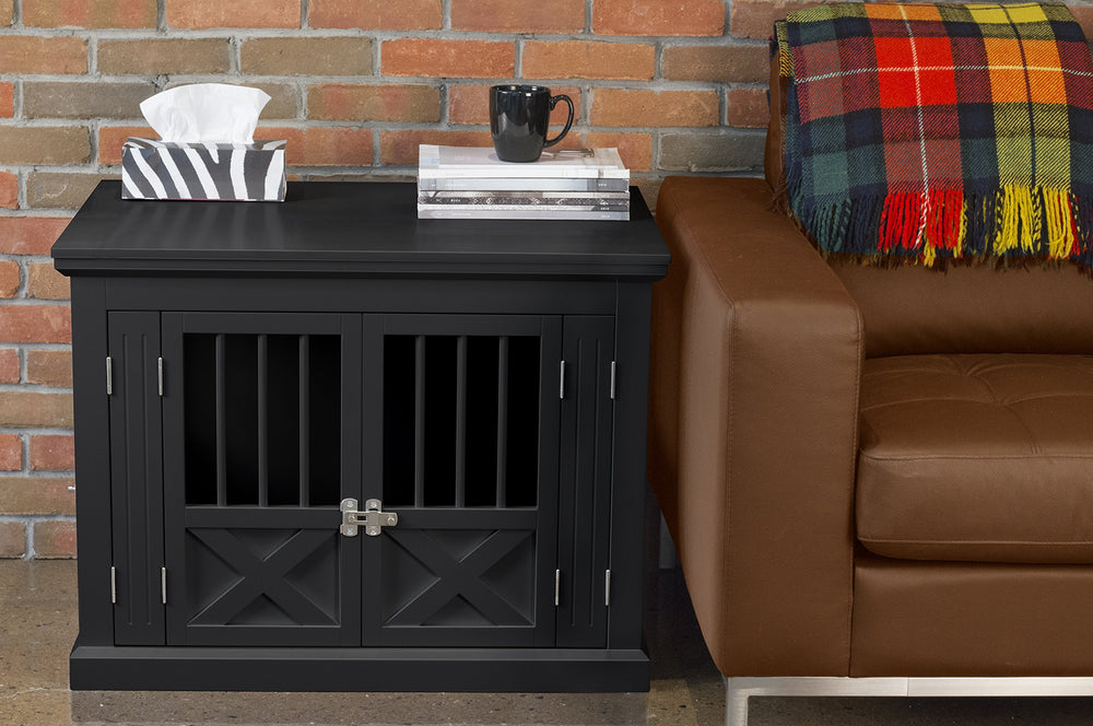Zoovilla Merry crate side door highlighted, great for feeding or quick room access.