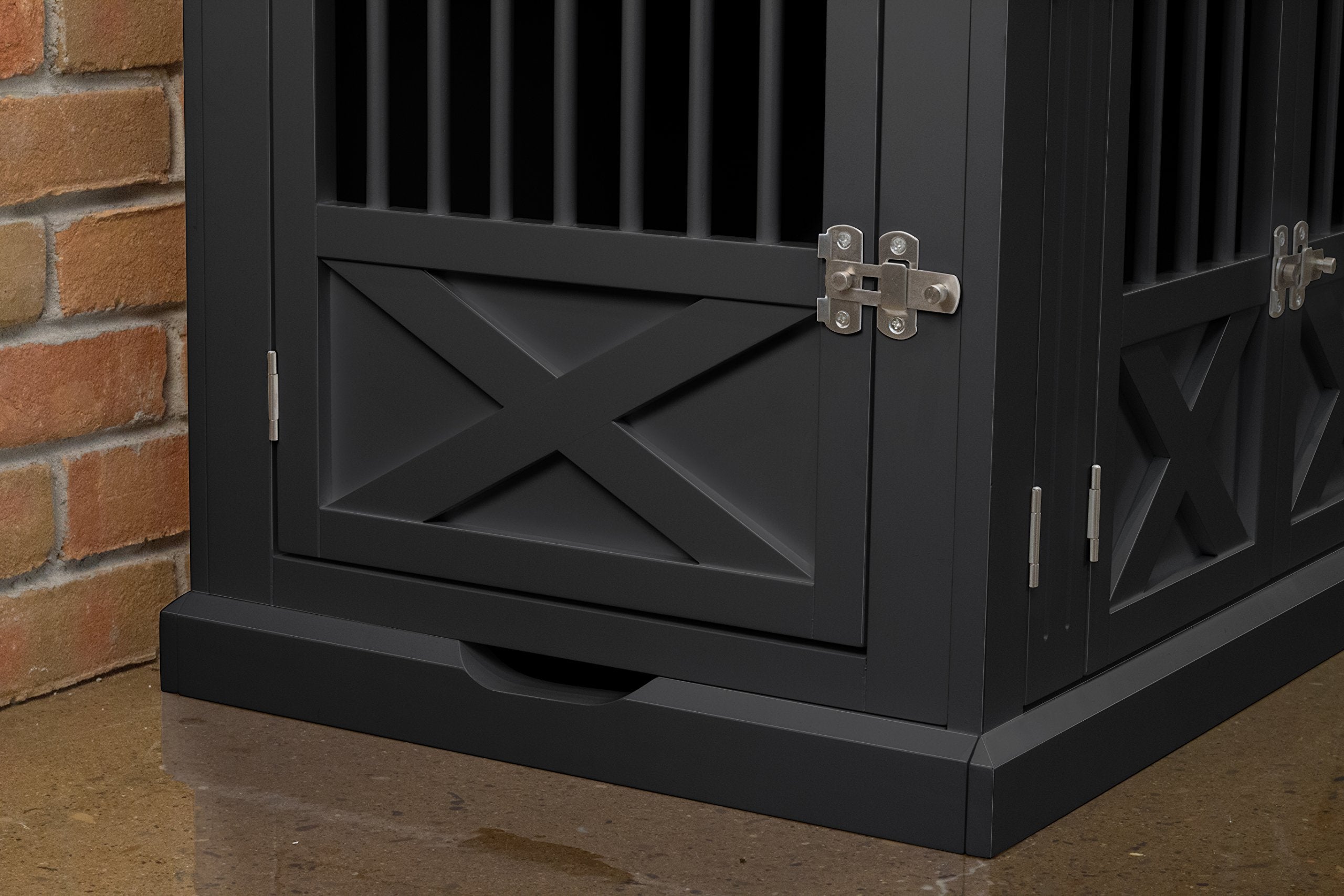Zoovilla Merry crate white finish version blends with modern decor.