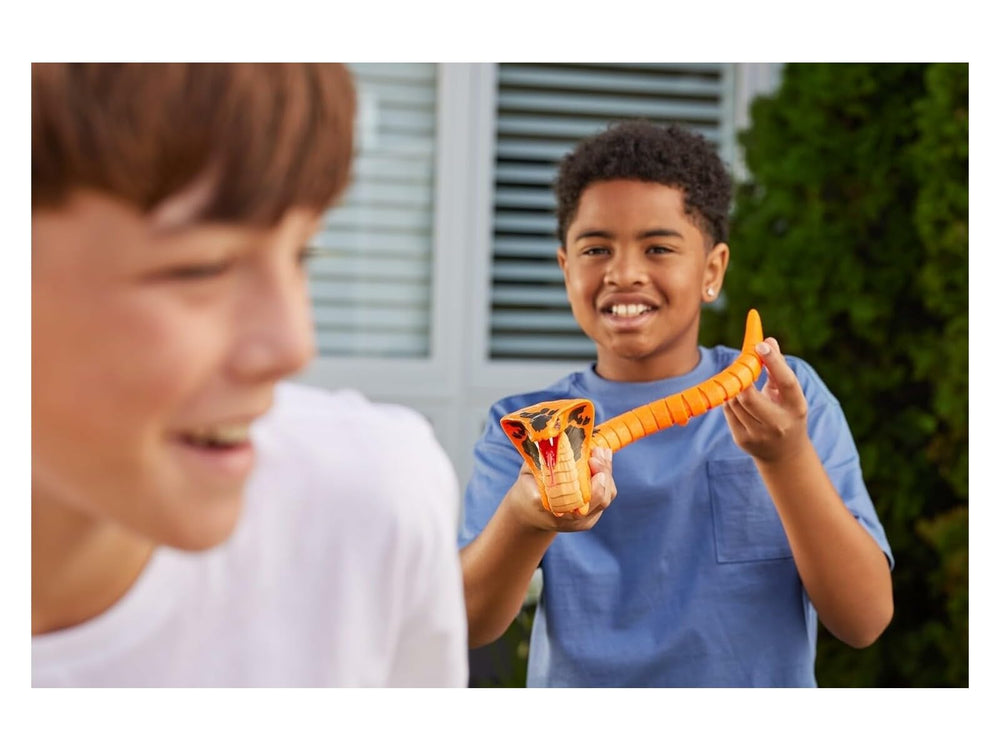 ZURU Alive Cobra Real action shot demonstrates play-ready pose for kids